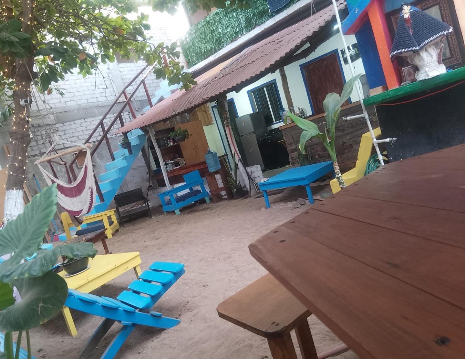 Hostal Ledeztrus Zipolite Eksteriør billede